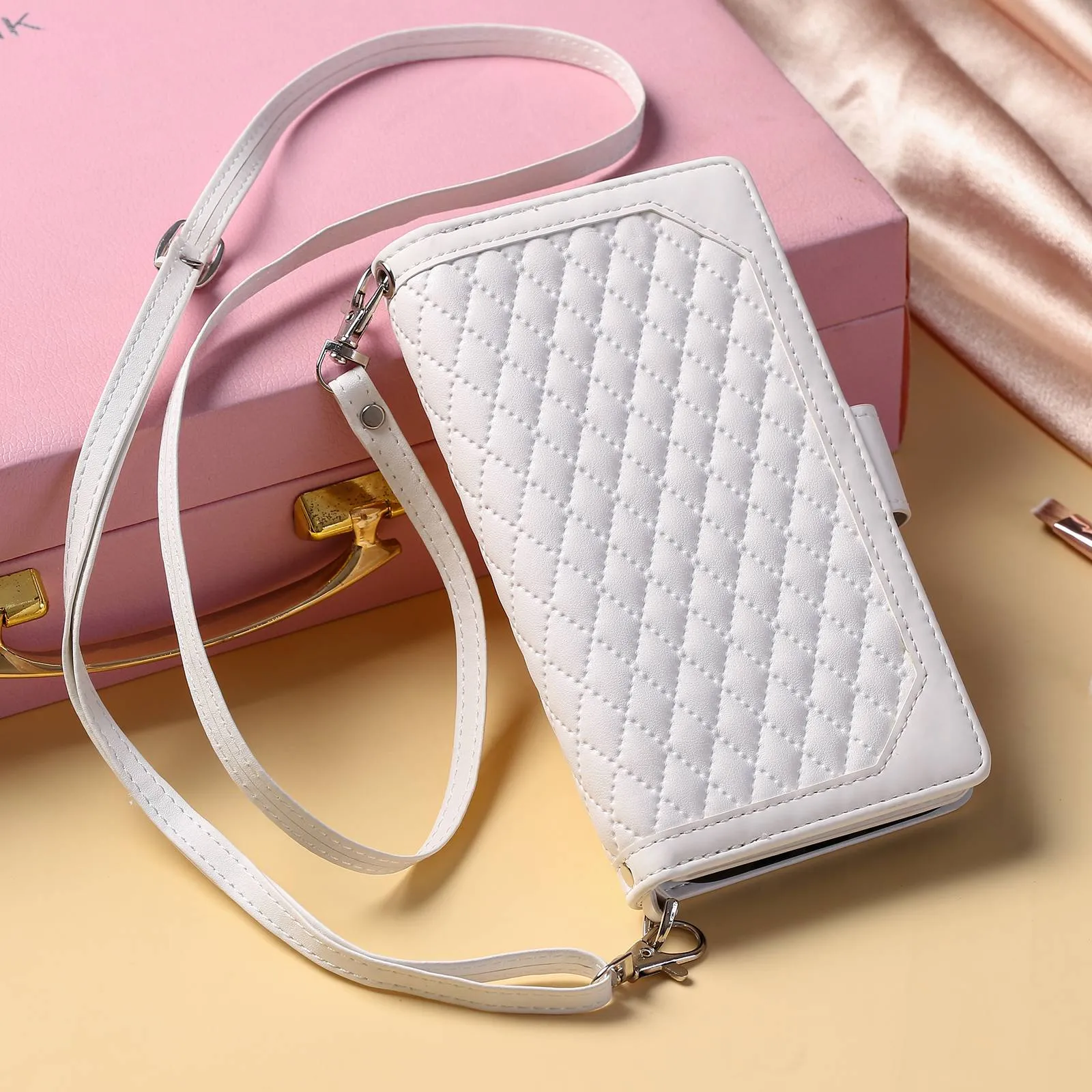005 Style For Samsung Galaxy S22 5G, Anti-fall Rhombus Texture PU Leather Phone Case Zipper Pocket Wallet Stand Protective Phone Shell with Strap