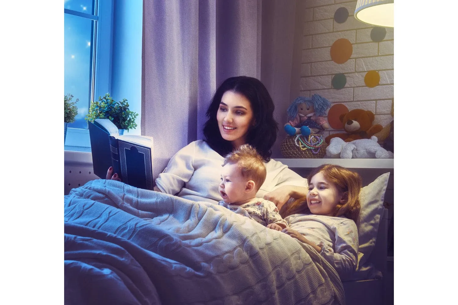 4lite Wiz Connected 3-Pin UK Smart Plug Twin Pack with A60 Multicolour Dimmable E27 Large Screw Smart Bulb