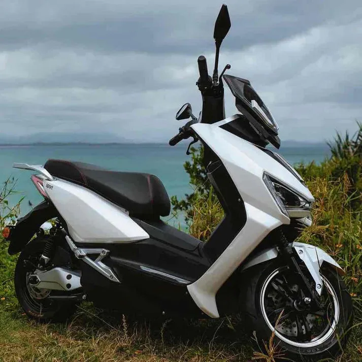 Benzina Zero Sport Electric Moped