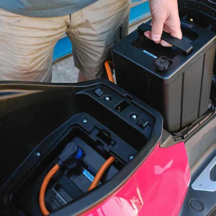 Benzina Zero Sport Electric Moped
