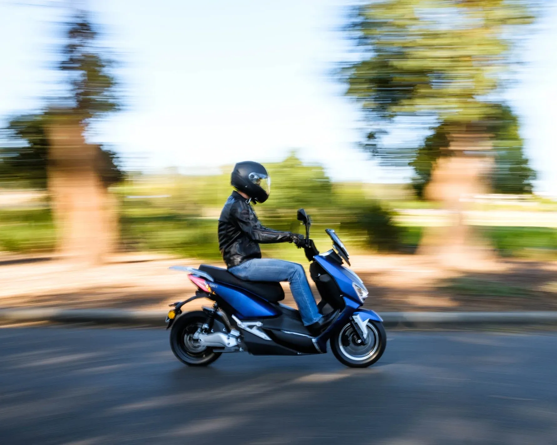 Benzina Zero Sport Electric Moped
