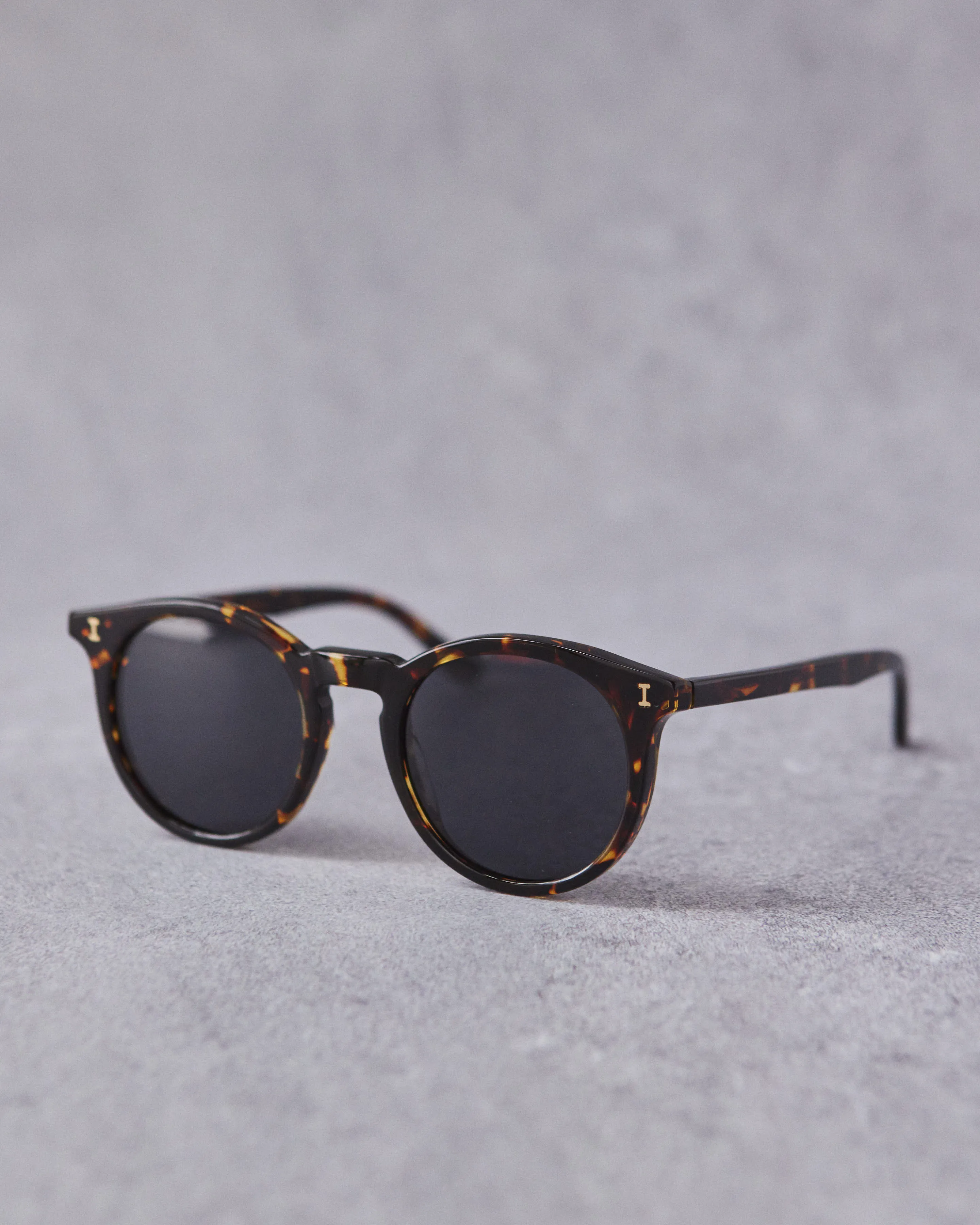 Illesteva Sterling Sunglasses, Star Tortoise