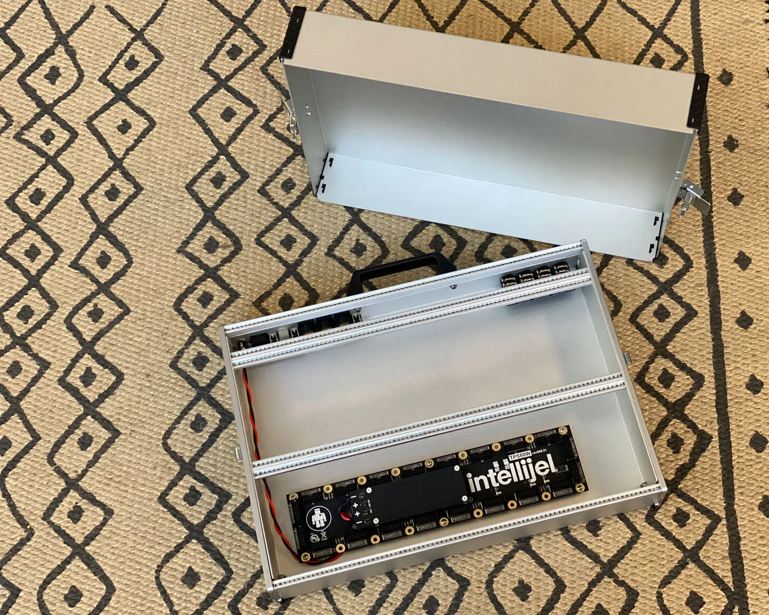 Intellijel 7U Performance Case 2x3U & 1x1U 84HP - Silver (w/ gig bag)