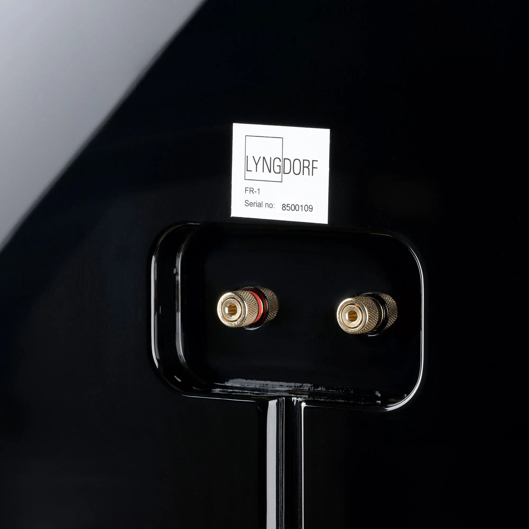 Lyngdorf FR-1 Full Range Speaker with Gabriel® fabric cover