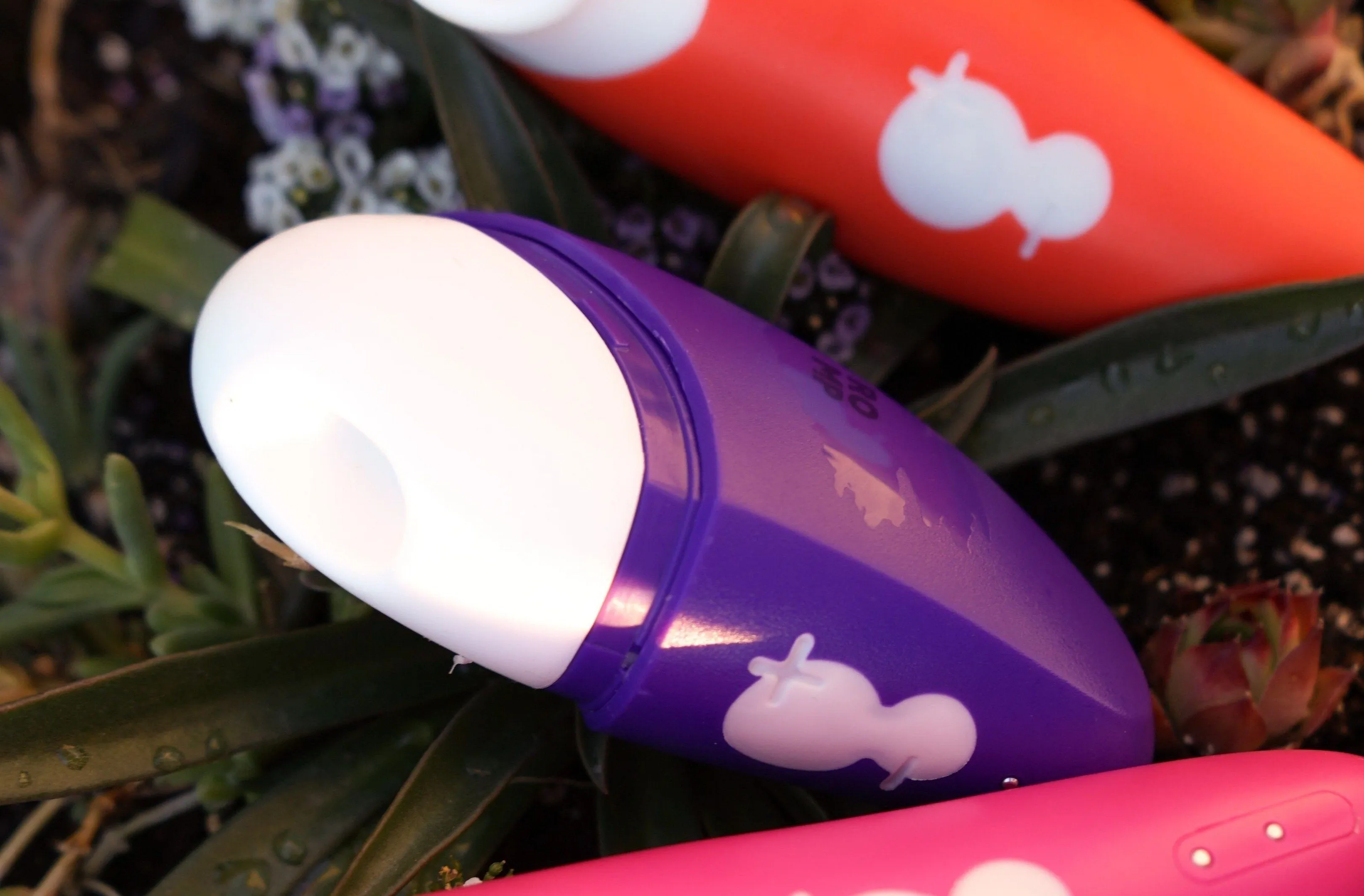 Romp Free by Womanizer Discount Clit Stimulator, Rechargeable & Waterproof